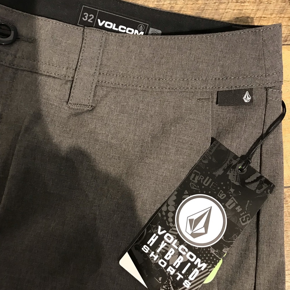Volcom Mens- Hybrid Shorts